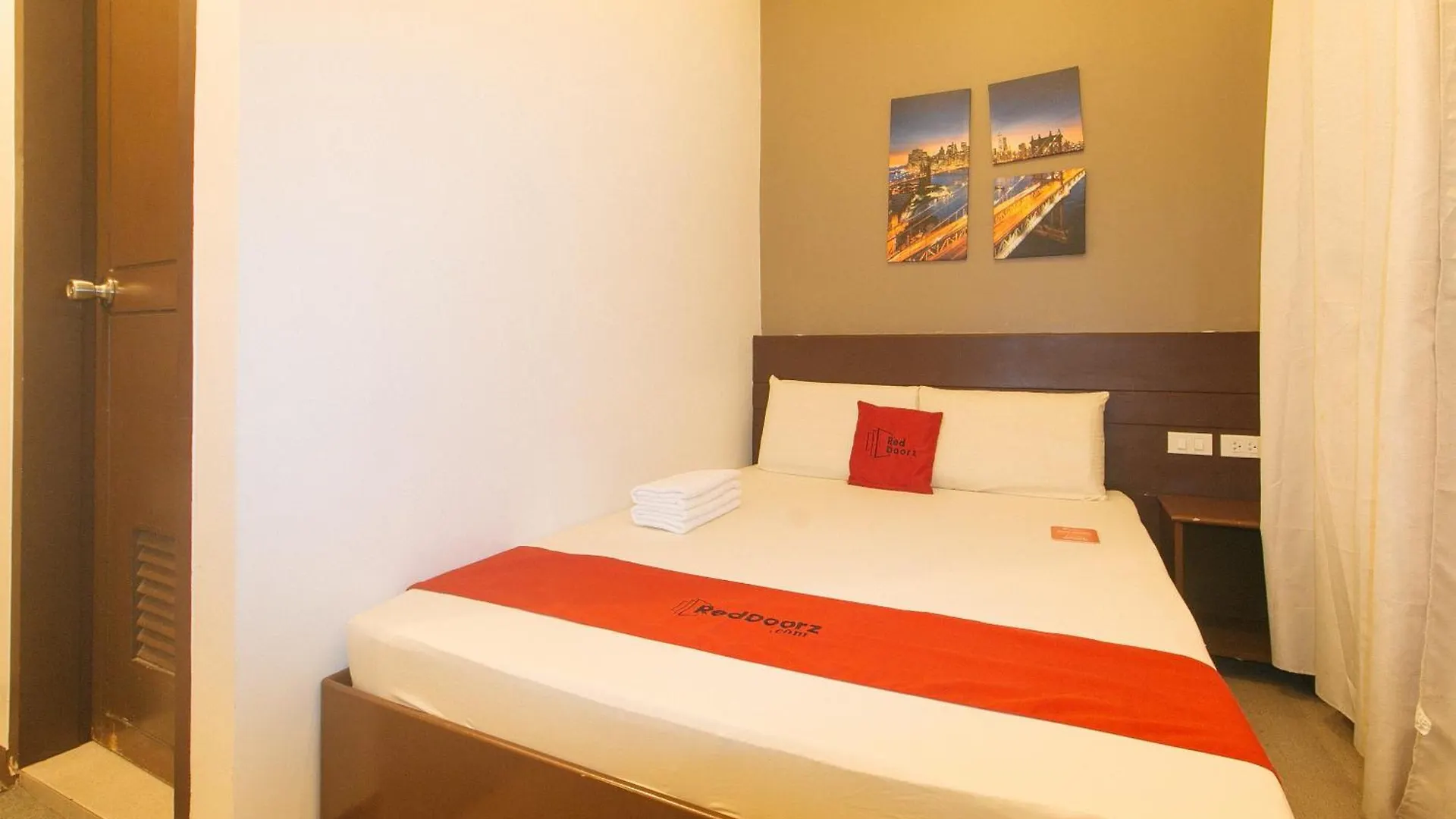 Reddoorz At Traveler Inn Matina Davao Hotel