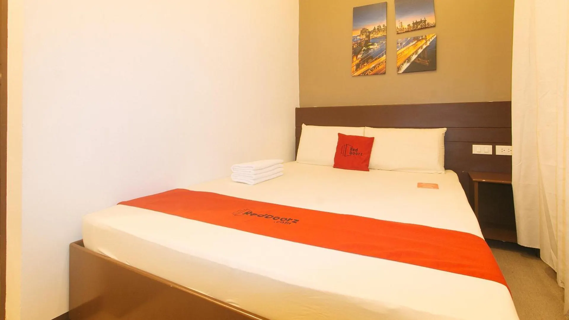 Reddoorz At Traveler Inn Matina Davao